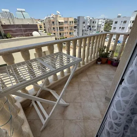 Two Bedroom For Rent Per Day Apartment Paphos